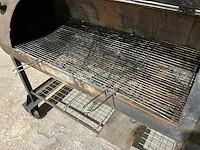 Smoker barbecue - afbeelding 4 van  8