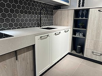 Snaidero - showroomkeuken met apparatuur - afbeelding 25 van  29