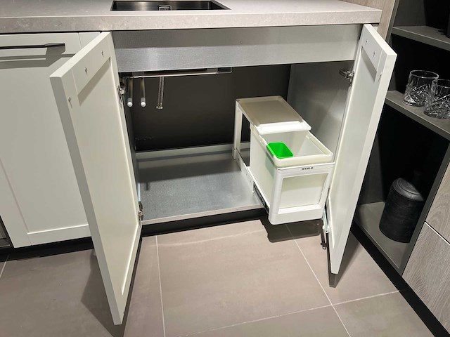 Snaidero - showroomkeuken met apparatuur - afbeelding 21 van  29