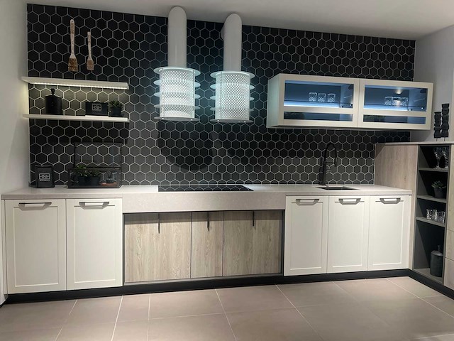 Snaidero - showroomkeuken met apparatuur - afbeelding 26 van  29