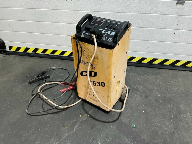 Snapmac cd 530 charger startbooster - afbeelding 2 van  4