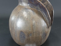 Snavelkan of schenkkan waarschijnlijk plateelbakkerij schoonhoven, ontworpen door frans van katwijk met decor 'carla'. - afbeelding 1 van  5