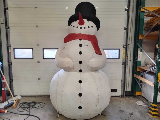 Sneeuwpop opblaasbaar - afbeelding 1 van  5