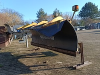 Sneeuwschuif, nido universal, k240 epz, 1987