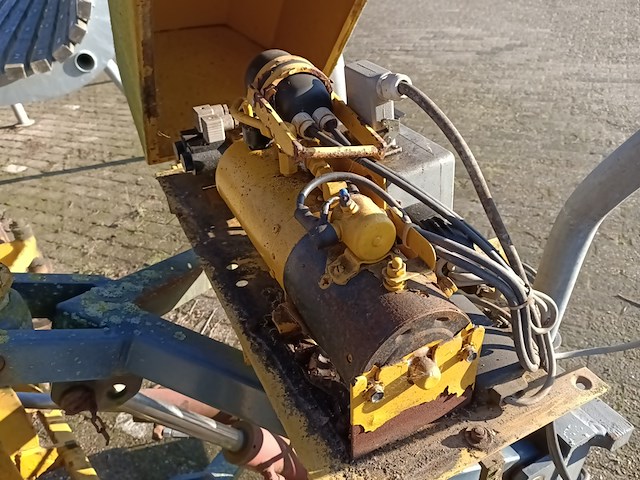 Sneeuwschuif, nido universal, k240 epz, 1987 - afbeelding 8 van  9