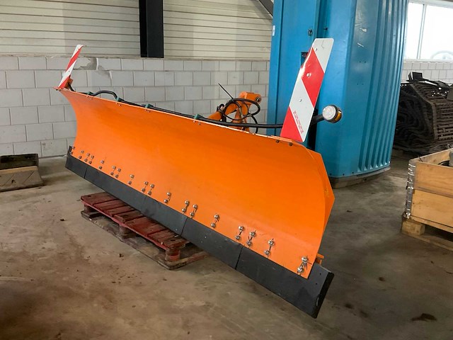 Sneeuwschuiver - afbeelding 1 van  10