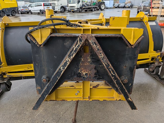 Sneeuwschuiver - afbeelding 7 van  16