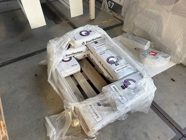 Snelbeton 25kg (10x) - afbeelding 1 van  2