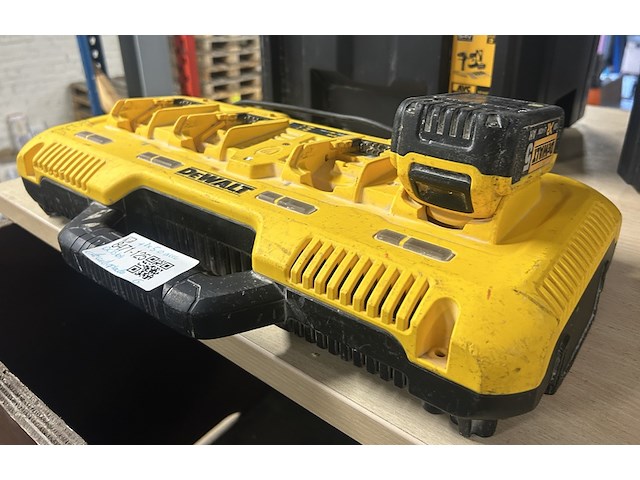 Snellader, 1x accu dewalt, dcb104 - afbeelding 2 van  4
