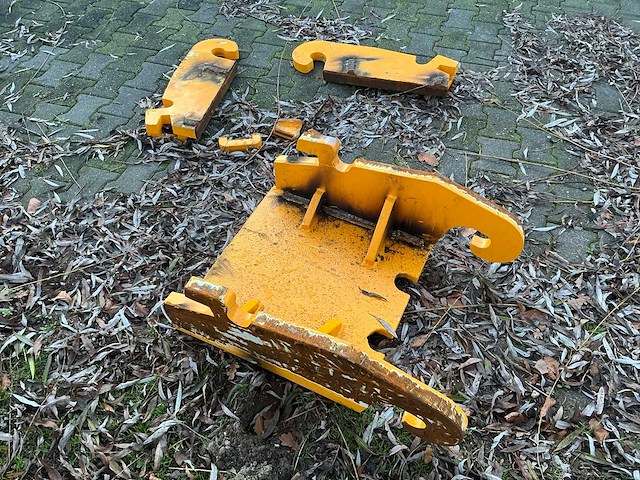 Snelwissel-adapterplaat / koppelframe met cw30-aansluiting - afbeelding 3 van  8