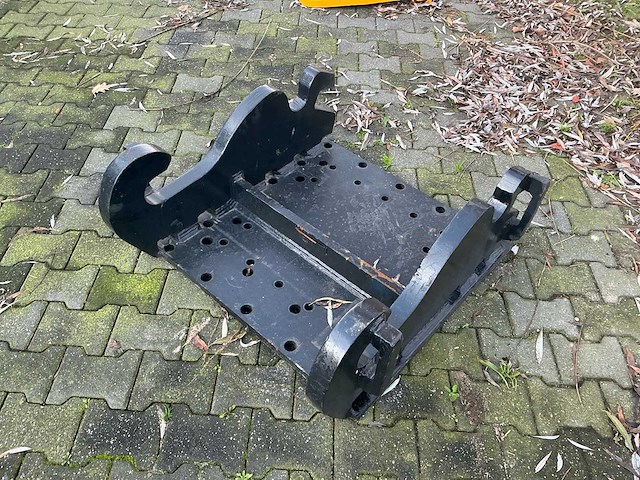 Snelwissel-adapterplaat / koppelframe met cw45-aansluiting - afbeelding 1 van  8