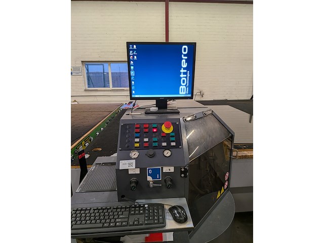Snijmachine voor gelaagd glas, bottero, 515 lame/37, 2017 - afbeelding 54 van  54