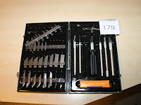 Snijset. in koffer. - afbeelding 1 van  1