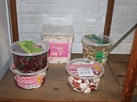 Snoep haribo. 5 emmers. - afbeelding 1 van  2