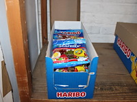 Snoepgoed haribo starmix. doos met 28 zakjes. tht 3-2027.