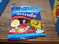 Snoepgoed haribo starmix. doos met 28 zakjes. tht 3-2027. - afbeelding 3 van  3