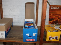 Snoepgoed haribo starmix. doos met 28 zakjes. tht 3-2027. - afbeelding 1 van  3