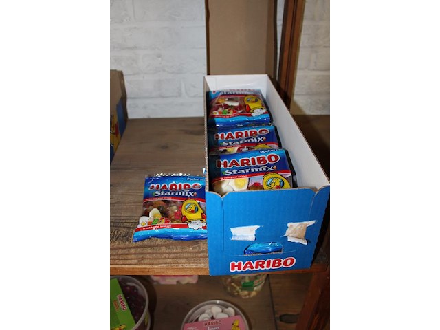 Snoepgoed haribo starmix. doos met 28 zakjes. tht 3-2027. - afbeelding 2 van  3