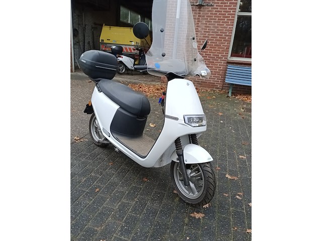 Snor e-scooter, ecooter, e2, 2020 - afbeelding 1 van  9