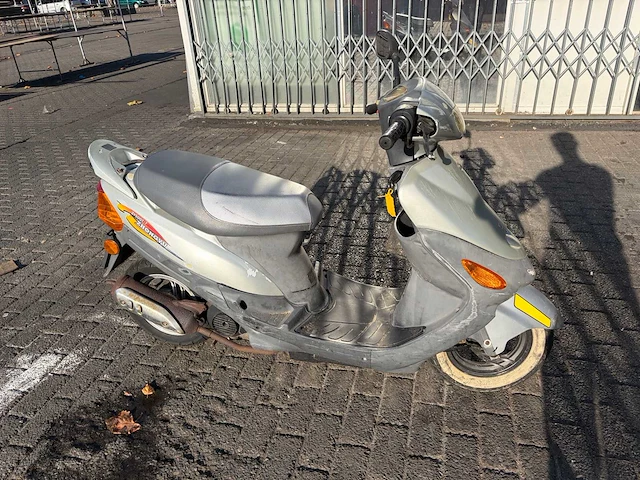 Snorfietsen & snorscooters - afbeelding 30 van  33
