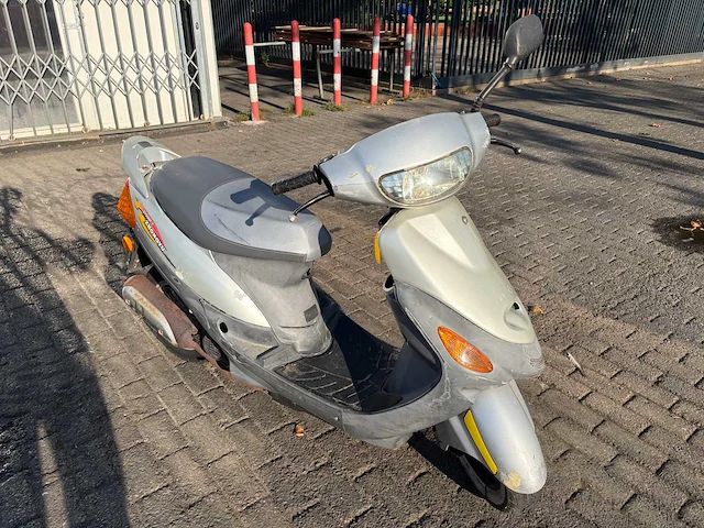 Snorfietsen & snorscooters - afbeelding 31 van  33