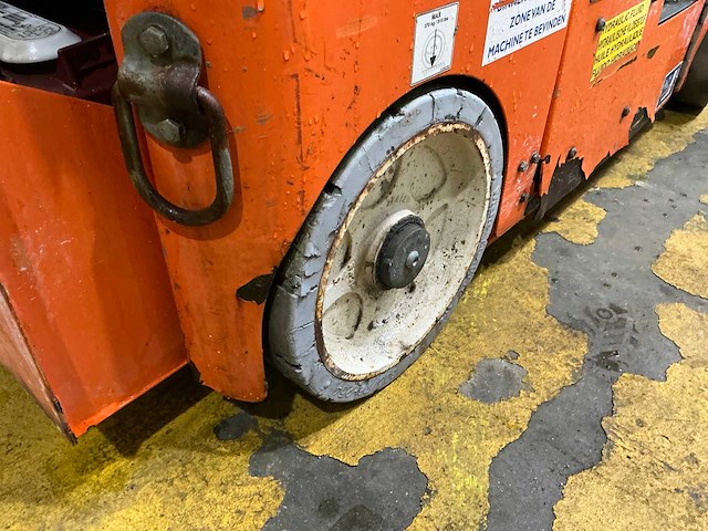 Snorkel tm12 hoogwerker - afbeelding 10 van  13