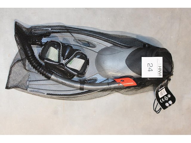 Snorkelset bestway bestaande uit snorkel, zwemvliezen en bril. - afbeelding 2 van  2