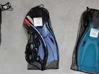 Snorkelset bestway bestaande uit snorkel, zwemvliezen en bril. - afbeelding 1 van  2