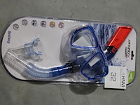 Snorkelset bestway bestaande uit snorkel, zwemvliezen en bril. - afbeelding 2 van  2