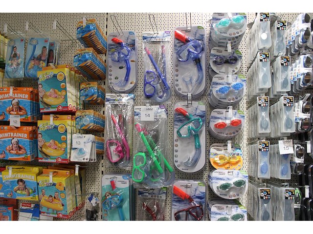 Snorkelsetjes bestway w.o. hydro swim in diverse uitvoeringen, ruim 25 stuks. - afbeelding 1 van  4