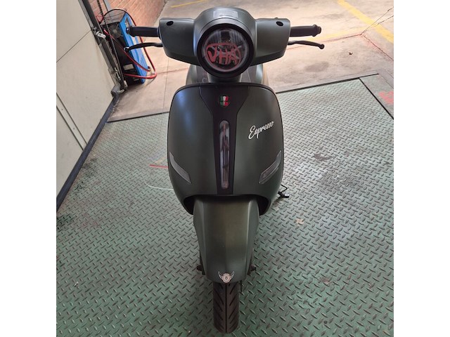 Snorscooter, gts, espresso, 2025 - afbeelding 5 van  12