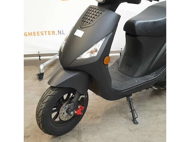 Snorscooter, la souris, city, 2023 - afbeelding 6 van  15