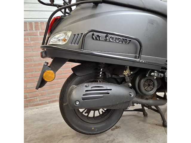 Snorscooter, la souris, sourini, 2021 - afbeelding 31 van  34