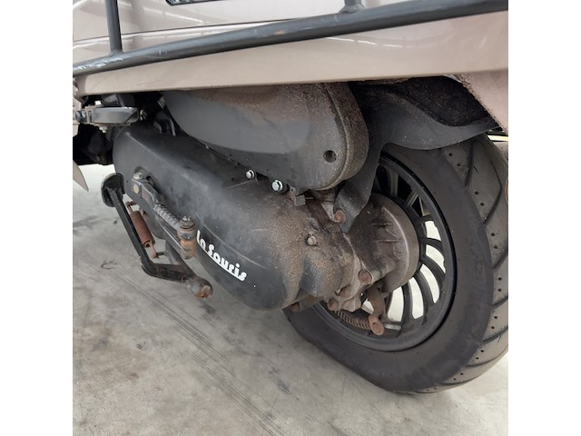 Snorscooter, la souris, sourini, 2022 - afbeelding 4 van  13