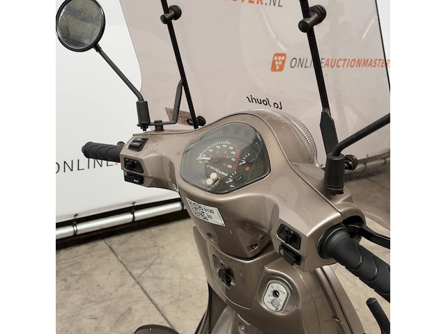 Snorscooter, la souris, sourini, 2022 - afbeelding 9 van  13