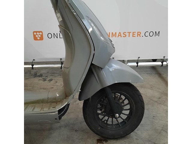 Snorscooter, la souris, sourini s, 2021 - afbeelding 10 van  15