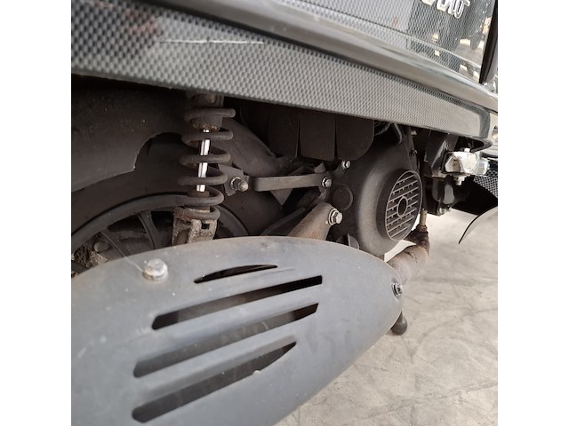 Snorscooter, mi inverno, rome, 2024 - afbeelding 14 van  34