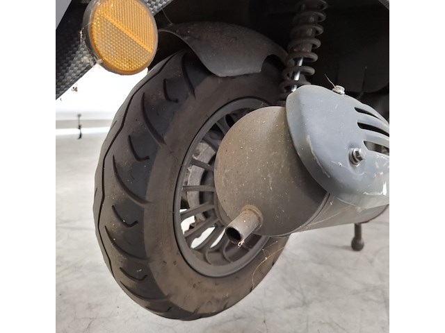 Snorscooter, mi inverno, rome, 2024 - afbeelding 15 van  34