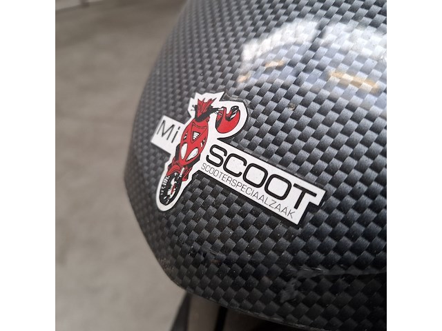 Snorscooter, mi inverno, rome, 2024 - afbeelding 28 van  34
