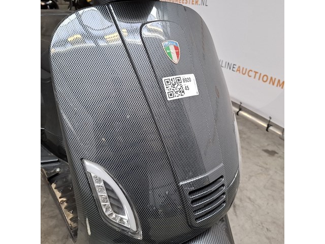 Snorscooter, mi inverno, rome, 2024 - afbeelding 29 van  34