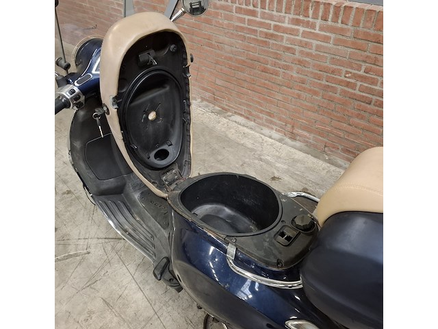 Snorscooter, piaggio, vespa primavera, 2014 - afbeelding 18 van  41