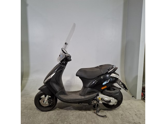 Snorscooter, piaggio, zip, 2015 - afbeelding 11 van  18