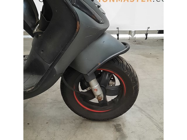 Snorscooter, piaggio, zip, 2020 - afbeelding 13 van  16