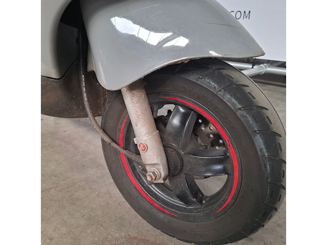 Snorscooter, piaggio, zip, 2024 - afbeelding 28 van  30