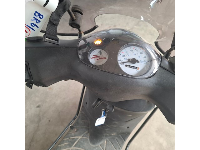 Snorscooter, piaggio, zip, 2024 - afbeelding 30 van  30