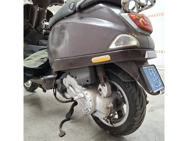 Snorscooter, vespa, c38, 2012 - afbeelding 20 van  35