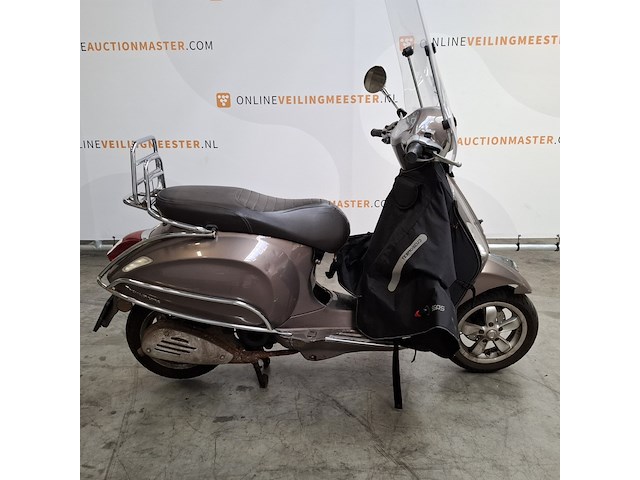 Snorscooter, vespa, primavera , 2017 - afbeelding 1 van  32