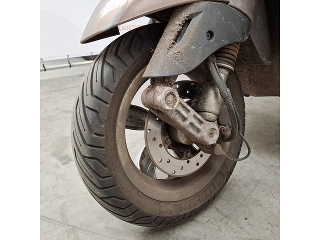 Snorscooter, vespa, primavera , 2017 - afbeelding 18 van  32