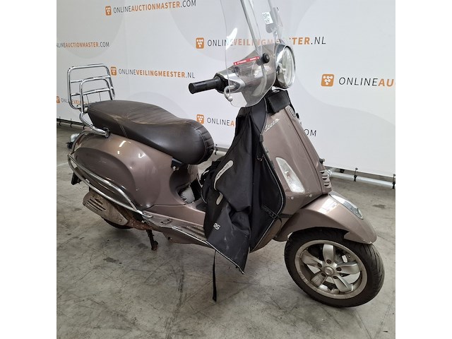 Snorscooter, vespa, primavera , 2017 - afbeelding 12 van  32