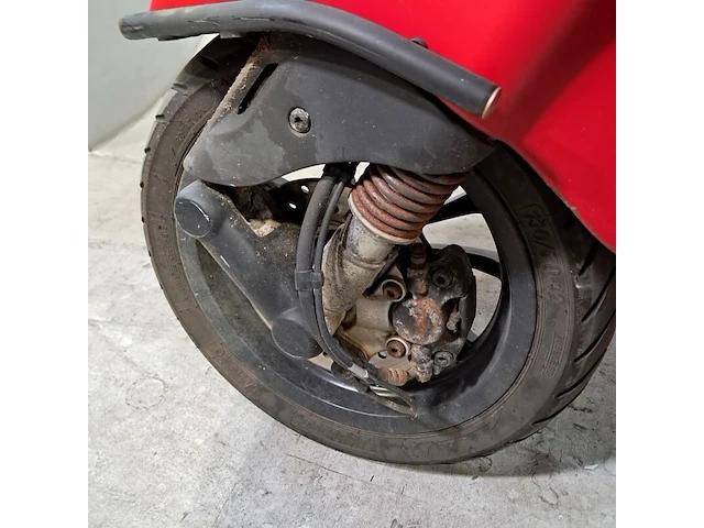 Snorscooter, vespa, primavera, 2019 - afbeelding 13 van  22